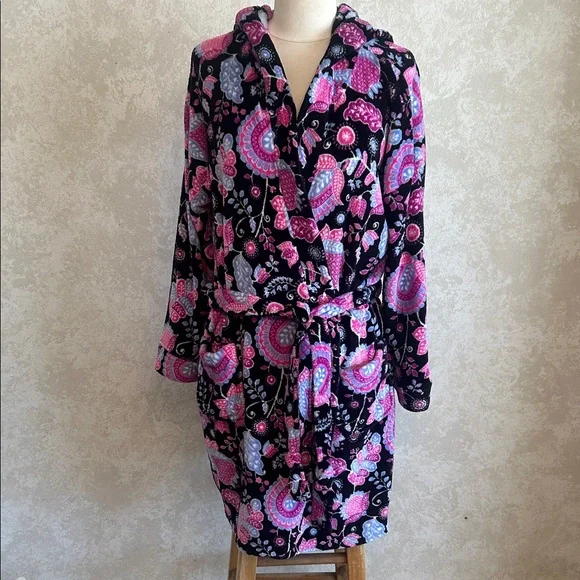 Vera Bradley💕Black, Hot Pink & Purple ALPINE FLORAL Hooded BATHROBE. Size S/M - Picture 3 of 15